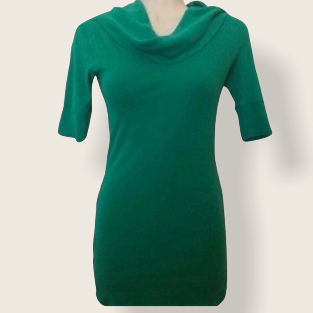 Green H&M dress
